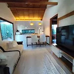 Casa C/ 2 Suites - Alto Padrão - Proximo Da Praia